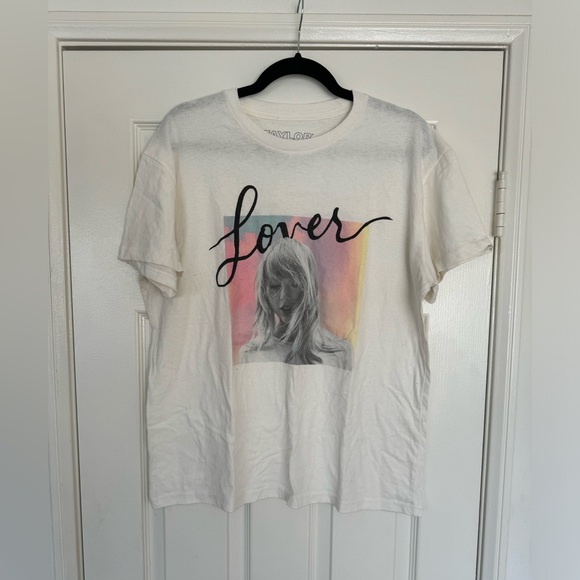 Taylor Swift Tops - Taylor Swift Lover Cover Official Hot Topic Merch t-shirt